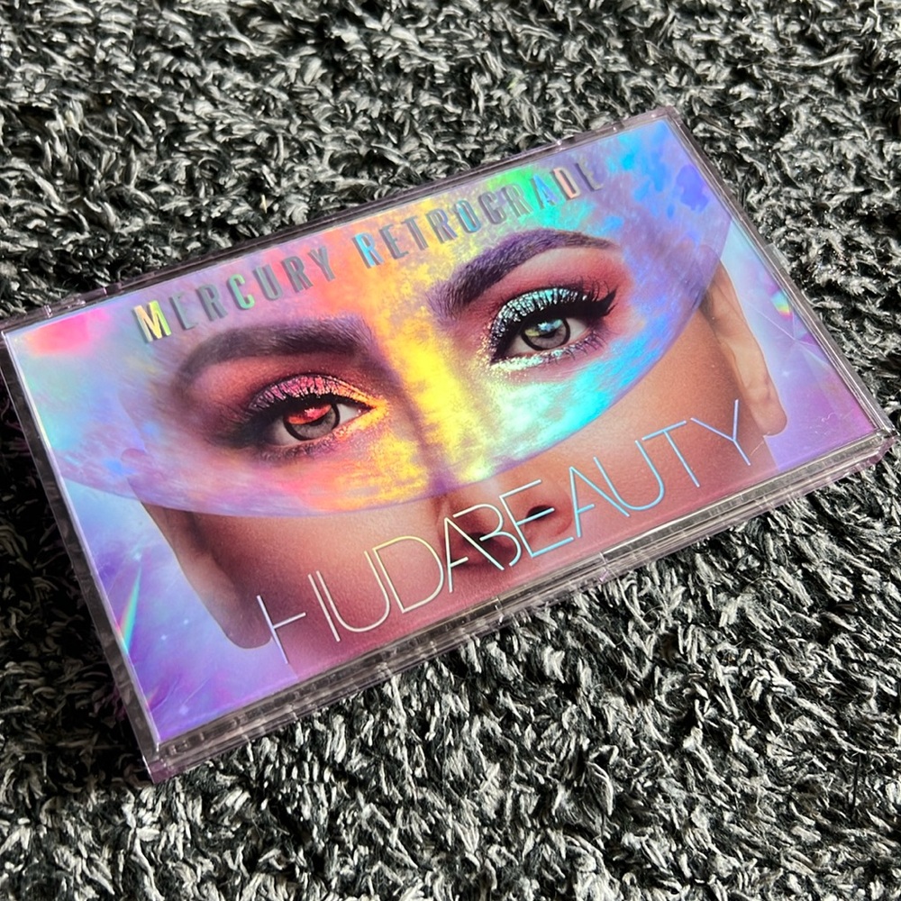 Huda Beauty Mercury Retrograde Palette